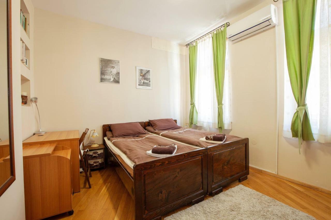 Time Traveling Apartment Sofia City מראה חיצוני תמונה